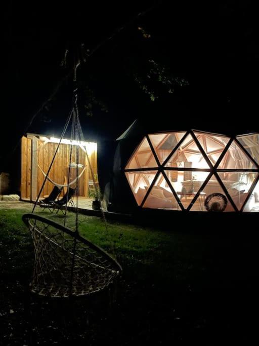 Dome Insolite Lichen Jacuzzi Et Petits-Dejeuners Inclus Gondrin 외부 사진